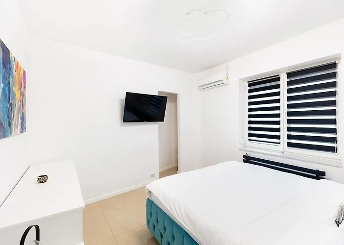 Ultra Modern 2br - Walk Downtown And Everywhere! Apartamento Bucareste