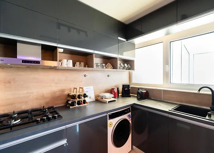 Ultra Modern 2br - Walk Downtown And Everywhere! 부쿠레슈티